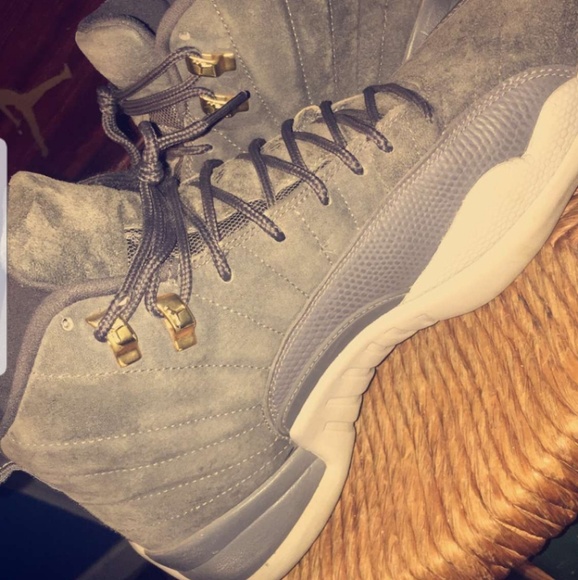Wolf grey 12s - Picture 1 of 1
